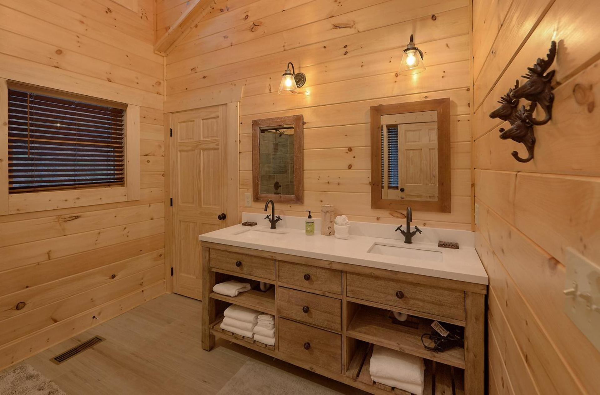 Misty Mountain Adventure Lodge Gatlinburg Eksteriør billede